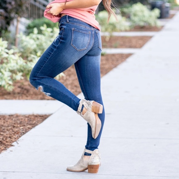 KanCan Saskia Distressed Dark Wash Skinny Jeans XL - Picture 3 of 14